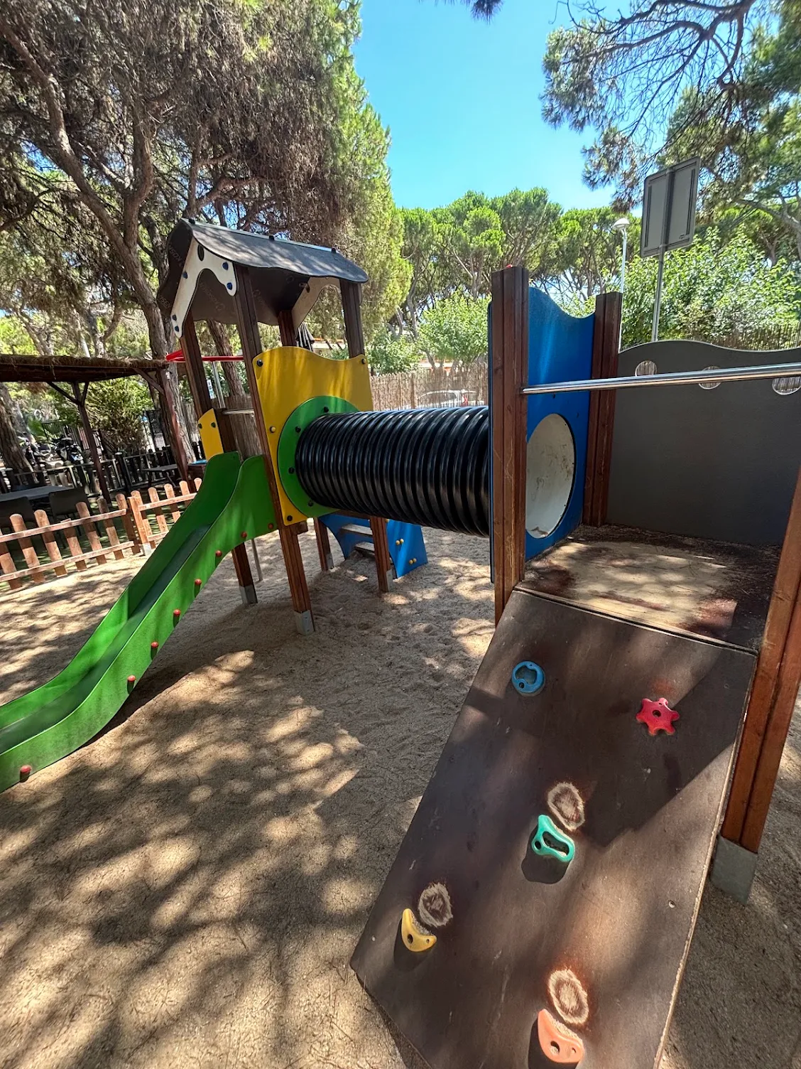 Zona de juegos infantiles